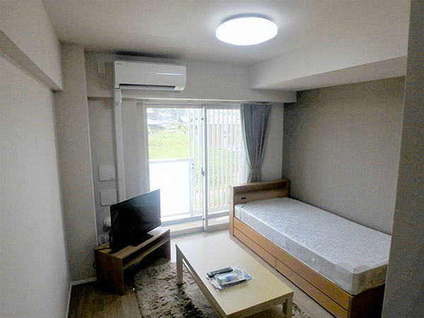 柏たなか寮室内